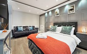 Leyton Guest Rooms - Rooms And Amenities